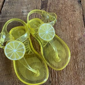 Katy Perry Lemon Sandals toddler size 7